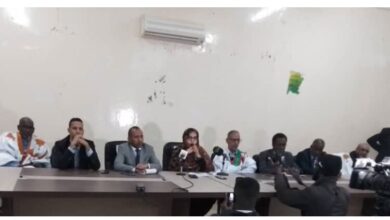 صورة البعثة الوزارية المكلفة بتحديد الأولويات التنموية بتكانت تجتمع مع السلطات الإدارية والمنتخبين وهيئات المجتمع المدني
