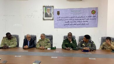 صورة المدير العام للأمن الوطني يصل إلى أطار للاجتماع بالمسؤولين