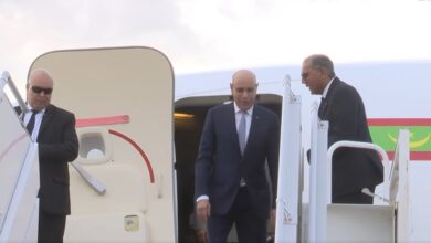 صورة غزواني يعود إلى نواكشوط بعد مشاركته في القمة العربية