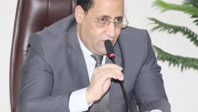 صورة الوزير الأول يترأس اجتماعا بالولاة