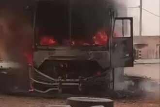 صورة حريق يلتهم حافلة “سونيف” قرب أشرم