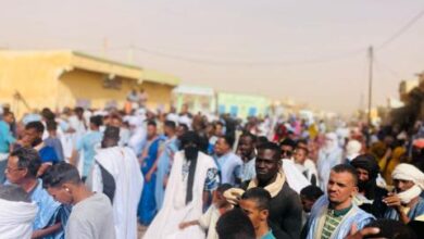 صورة الحوض الشرقي : وقفة احتجاجية في اعوينات ازبل للمطالبة بتوفير مولد كهربائي