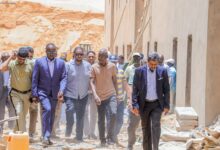 صورة وزير الإسكان يطلع على تقدم مشاريع البنية التحتية في الحوض الغربي