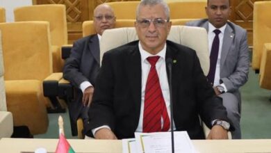 صورة سكان سيلبابي يعرضون مطالبهم على الوالي الجديد