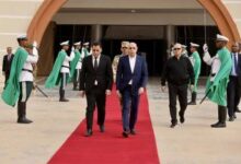 صورة غزواني يتوجه إلى المنصة العائمة بمشروع آحميم للغاز