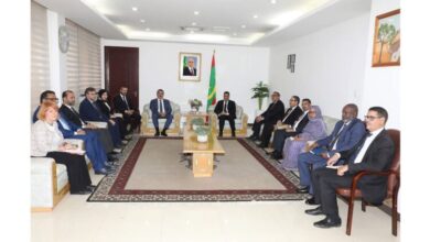 صورة الوزير الأول يستقبل وزير التربية والتعليم التركي