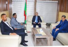 صورة وزير الداخلية يستقبل سفير الهند في نواكشوط