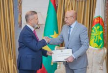 صورة غزواني يتلقى دعوة من العراق لحضور القمة العربية
