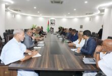 صورة الوزير الأول يعبر عن ارتياحه “لنجاعة إجراءات قمع التهريب والغش