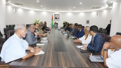صورة الوزير الأول يعبر عن ارتياحه “لنجاعة إجراءات قمع التهريب والغش