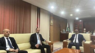 صورة رئيس أرباب العمل يستقبل السفير الجزائري ويبحث تعزيز التعاون الاقتصادي