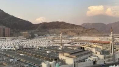صورة عدد من الحجاج الموريتانيين يغادر منى تمهيداً للعودة إلى البلاد