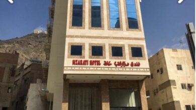 صورة حجاج يشكون ضعف الخدمات وبعد الحرم وتأخر الإجراءات