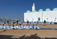 صورة غياب الوزير الأول وأعضاء الحكومة عن صلاة العيد بالجامع الكبير