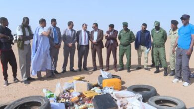 صورة إتلاف وحرق كميات من الحشيش وحبوب الهلوسة والخمور بألاك