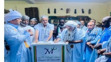 صورة الحاج المشري يختتم جولته بآدرار بإعلان محظرة عصرية واتفاقيات لحماية التراث