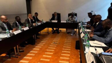 صورة وزير الطاقة والنفط يلتقي رئيس الوزراء السنغالي في داكار