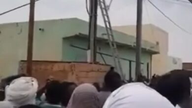 صورة النعمة: إنقاذ متدرب في “صوملك” بعد أن علق بعمود كهرباء