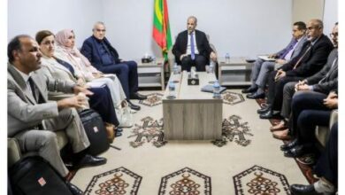 صورة وزير التكوين المهني يستقبل وفدا رفيعا من الجزائر