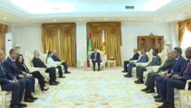 صورة غزواني يلتقي وفد رفيع المستوى من شركة غوغار القابضة