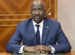 صورة ولد مرزوك ونظيره العراقي يؤكدان ضرورة توحيد الموقف العربي