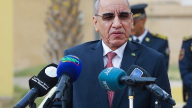 صورة مقدم إذاعي يطالب بتوشيح وزير الداخلية ولد محمد الأمين