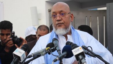 صورة إطلاق سراح ولد محمد خونا بعد سجنه لأكثر من 3 أشهر