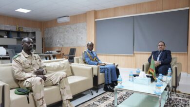 صورة الأمين العام لوزارة الدفاع يستقبل الملحق العسكري الكاميروني