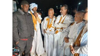 صورة وزير الثقافة يشرف على توزيع المكونة التنموية التي وفرتها مدينة التراث لسكان وادان