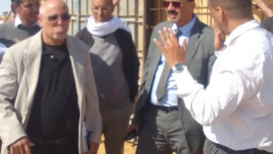 صورة المنسق الوطني لمشروع مدن يتفقد ثقدم الاشغال في مركز معالجة النفايات الاستراتيجي في ولاية لعصابة