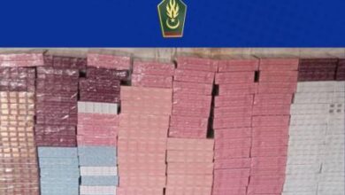 صورة الدرك يصادر مستحضرات ممنوعة في باص قادم من بوگي