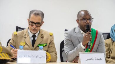 صورة والي نواكشوط الغربية يعقد لقاءات مباشرة مع المواطنين لطرح مشاكلهم