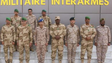 صورة وفد سعودي يزور الأكاديمية العسكرية في أطار