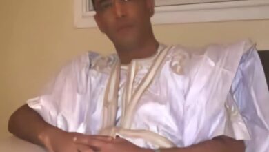 صورة بين طموح ولد أچاي ورحمة التجار……!!!