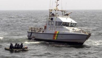 صورة السنغال: العثور على جثث 3 عسكريين غرق زورقهم قبل أيام