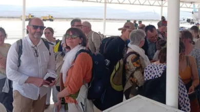 صورة وصول الرحلة الـ11 ضمن الموسم السياحي إلى أطار