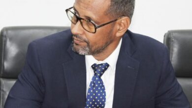 صورة مدير الميزانية: رسوم جمركية الهواتف ستتحملها الأسر وليس التجار