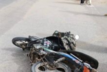 صورة وفاة شخصين في حادث اصطدام بدراجة نارية