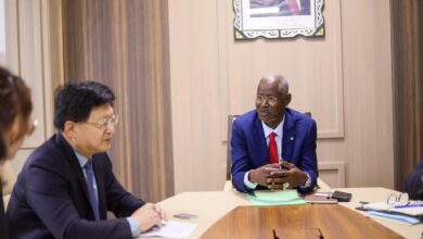 صورة وزير العقارات يلتقي سفير الصين