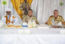 صورة قائد الأركان يقيم إفطارًا رسميًا على شرف الفائزين في مسابقة القرآن الكريم