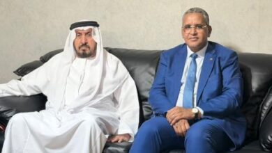 صورة المدير العام للطيران المدني يبحث مع السفير الإماراتي تطوير الشراكة الجوية