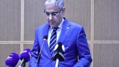 صورة وزير الطاقة والنفط: المؤسسات المالية ركيزة أساسية لدعم التنمية الوطنية