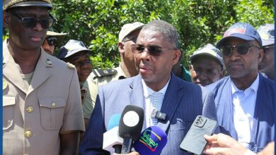 صورة الوزير ولد سالم  فال يؤدي زيارة ميدانية لعدد من مكونات البرنامج الاستعجالي لتنمية مدينة نواكشوط