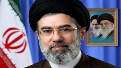 صورة قائد الثورة الإسلاميةفي ايران : مسيرة مقاومة إيران وسيادتها البحرية ستستمر بقوة أكبر