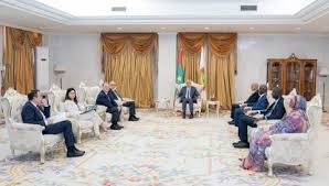 صورة ولد الغزواني يستقبل وفدا إيطاليا برئاسة وزير الصحة