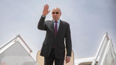 صورة الرئيس غزواني يغادر إلى الإمارات لبحث التطورات في المنطقة