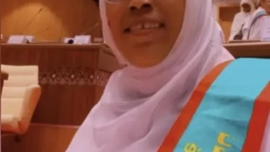 صورة الشرطة تقتاد البرلمانية قامو عاشور من منزلها