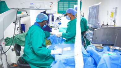 صورة موريتانيا.. بعثة طبية تجري عمليات متقدمة لمرضى الشبكية