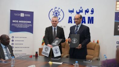 صورة اتفاق استراتيجي لتعزيز السلامة البحرية وامتثال السفن الوطنية للمعايير الدولية