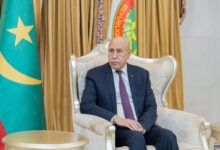 صورة رئيس الجمهورية يستقبل عدد من أصحاب السعادة السفراء